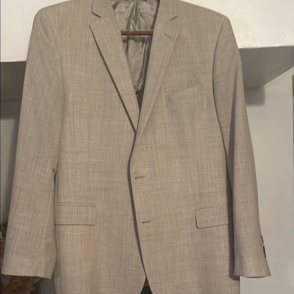 Brooks Brothers Tan Sport Coat with Notched Lapel and Lightweight Fabric